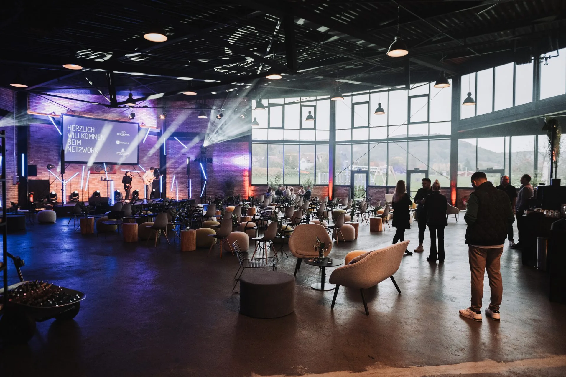 AchtWerk Eventlocation — 10 m Deckenhöhe, bis zu 800 Gäste